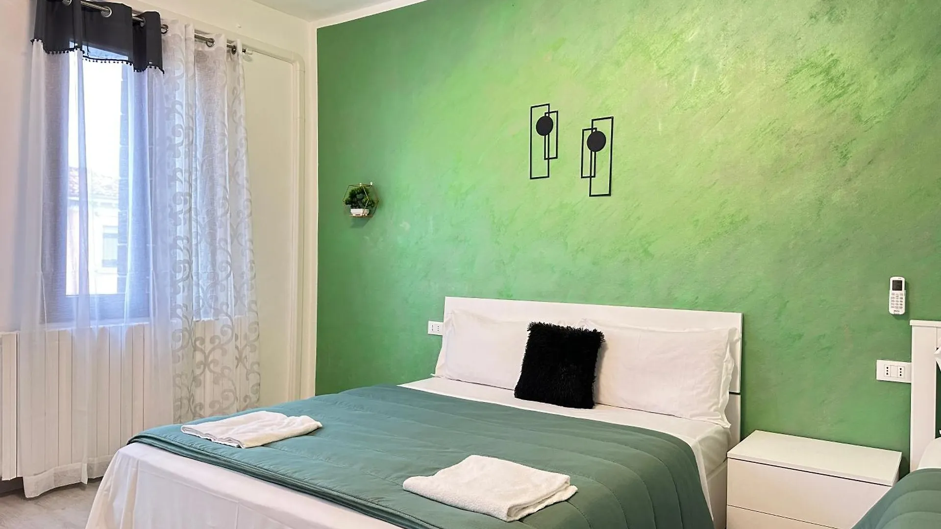 Venetian Nexus Bed and Breakfast Mestre Bed & Breakfast