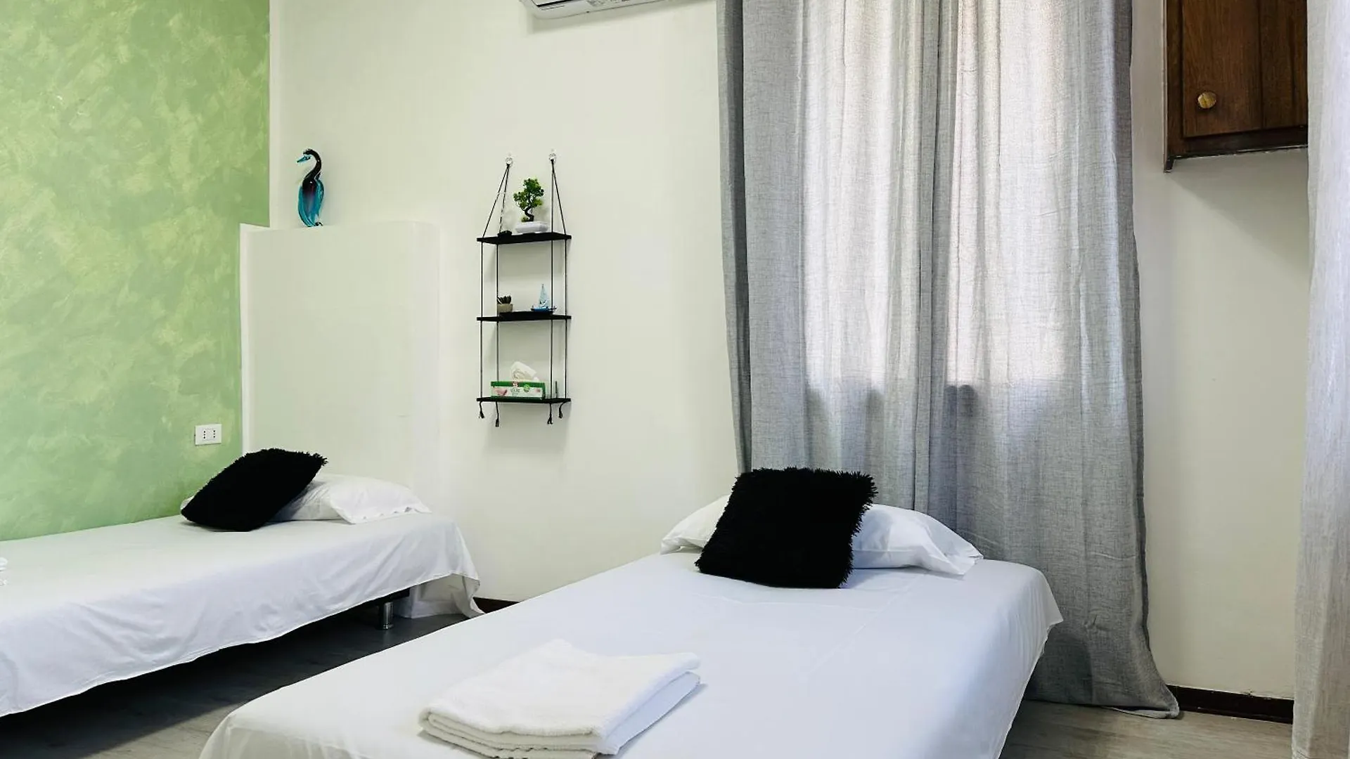Bed and Breakfast Venetian Nexus Mestre Bed & Breakfast