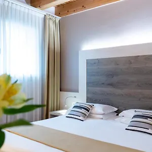 4* Hotell Alexander
